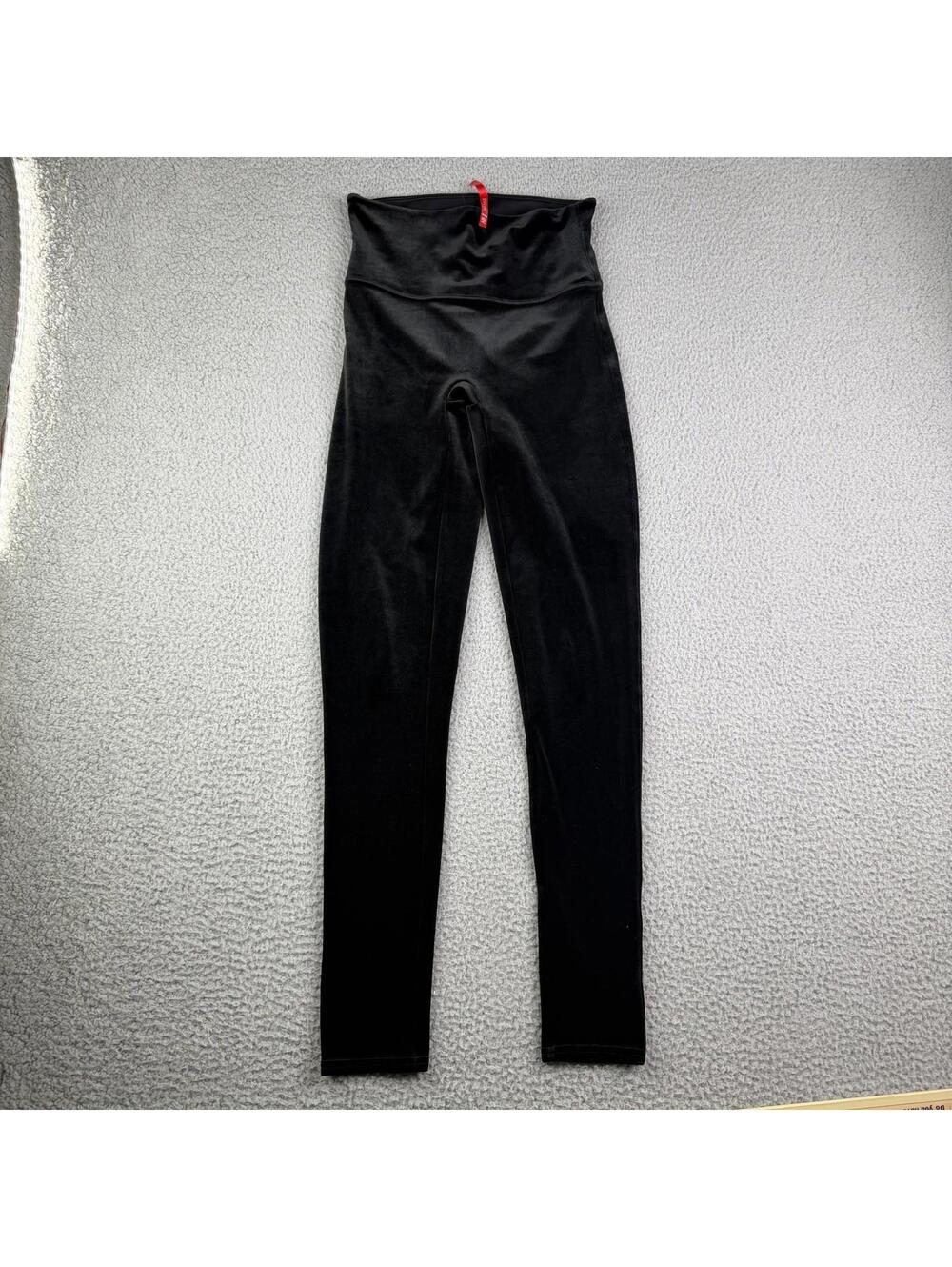 Spanx Black Velvet Leggings Women’s Size Medium  (25x29) Mid Rise